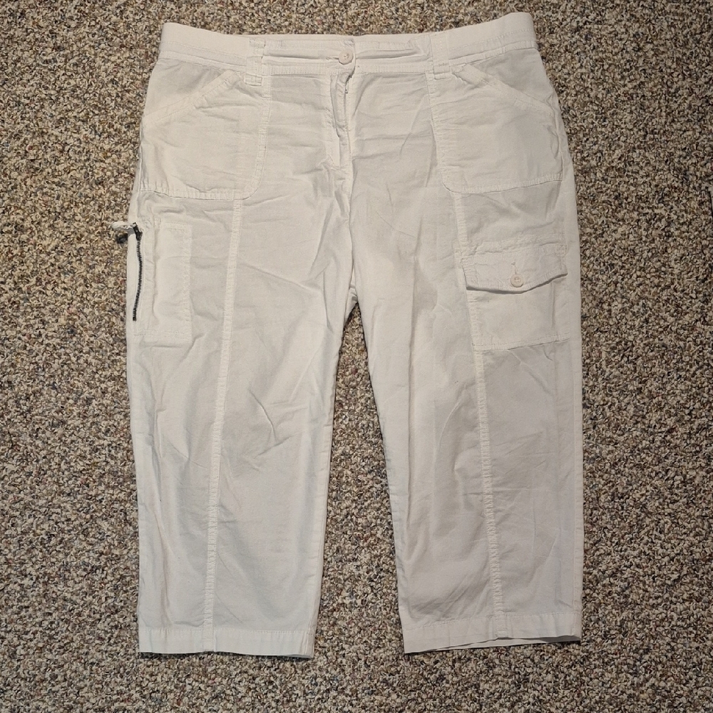 Cleo White Capri Cargo Pants
